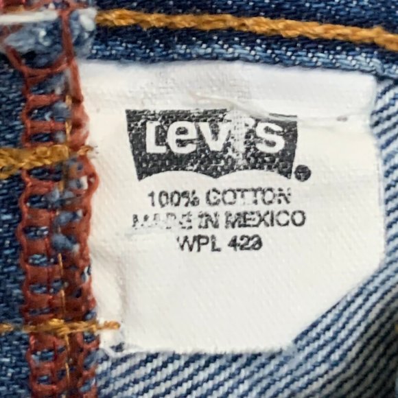 Levi's denim skirt, size large - Picture 3 of 3